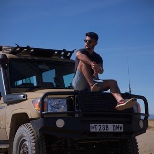 Meet your Posher, Hussein